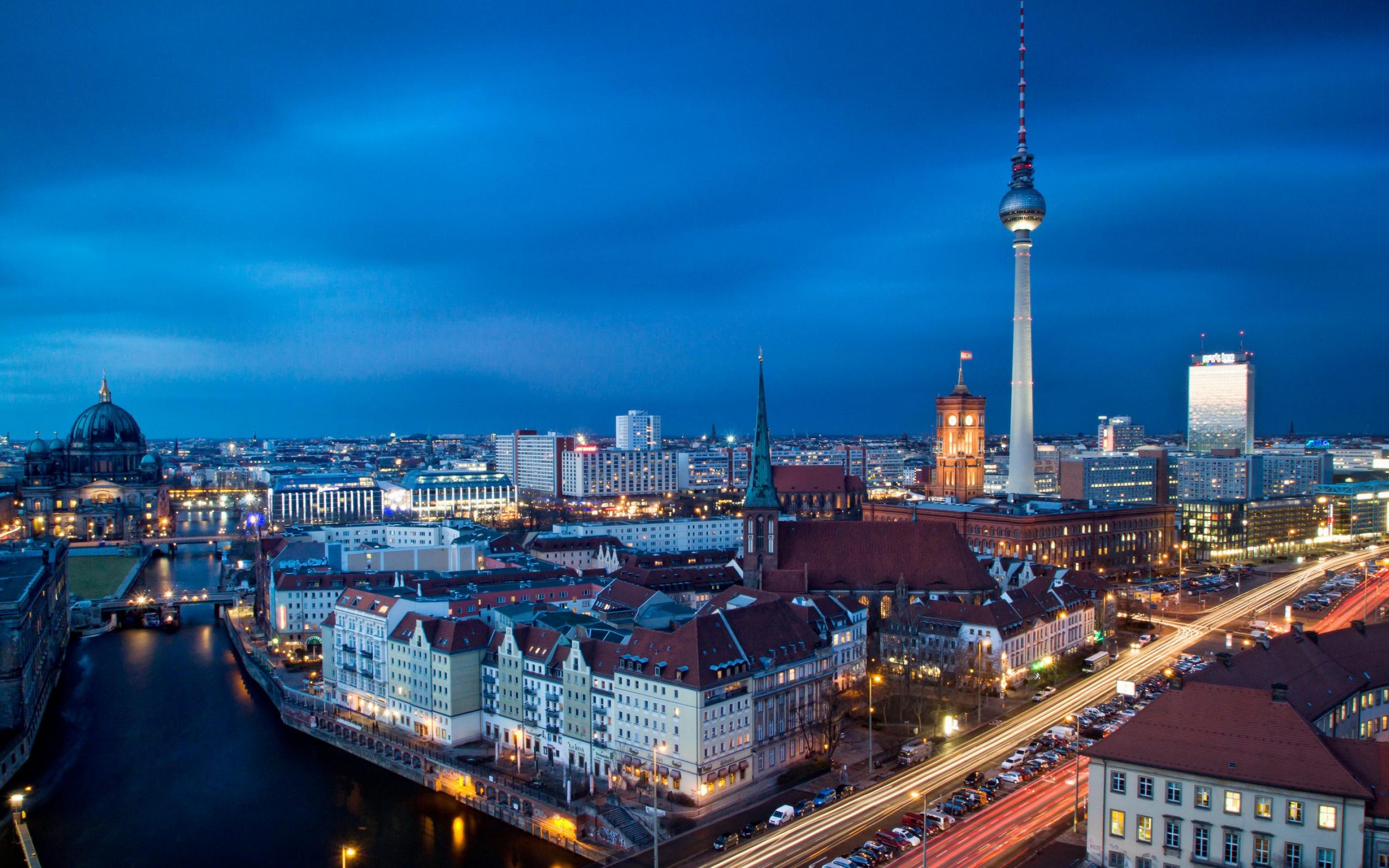 1001-travel-destinations-Berlin-Fernsehturm-Berlin-wallpaper