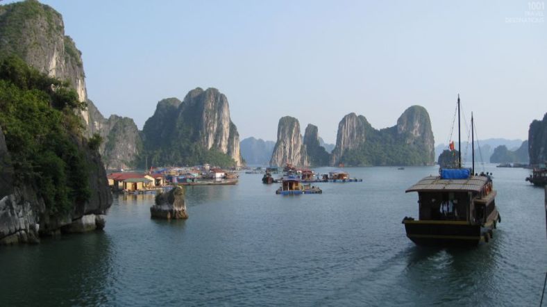 1001-travel-destinations-halong-bay-vietnam